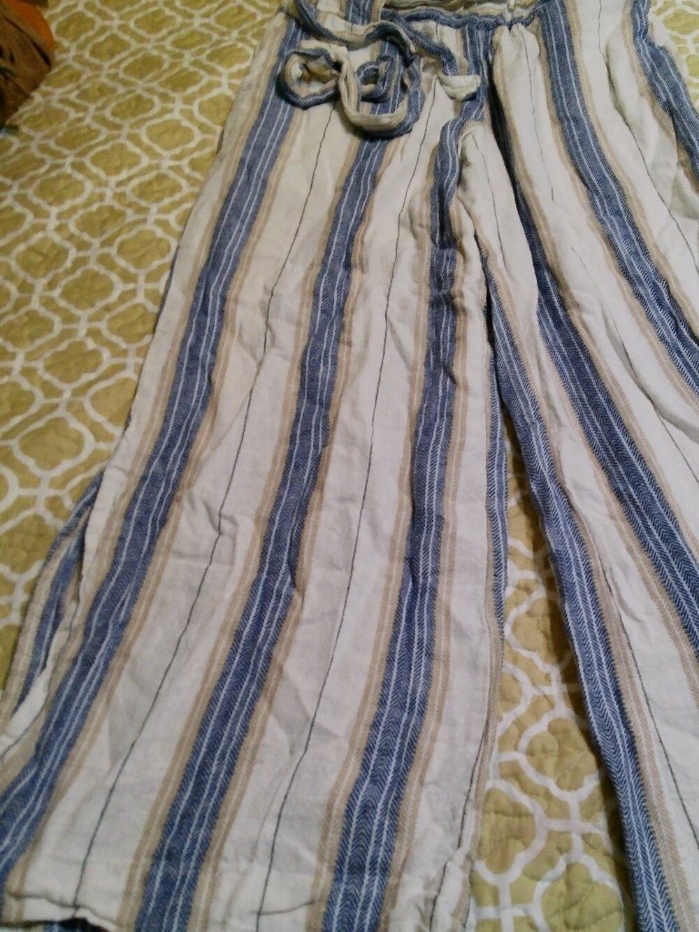 INDIGO REIN CROP BELTED PANTS SPLIT LEG AT SIDE SIZE SMALL GREAT CONDITION